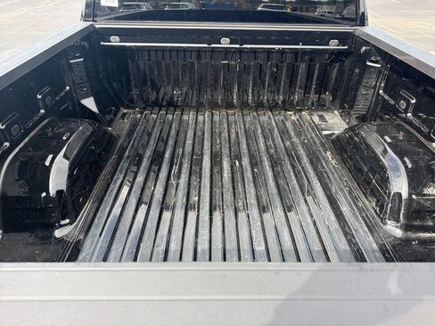 Used 2023 GMC Sierra 1500 Elevation AWD/4WD image 9