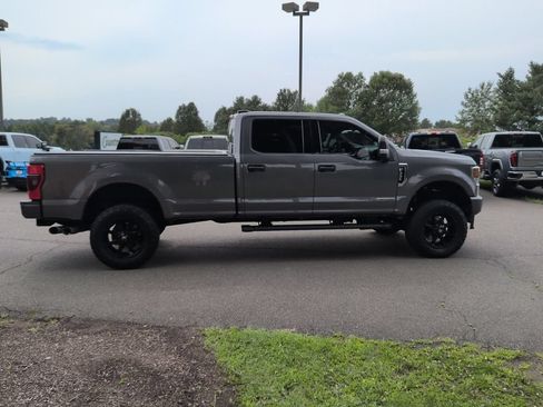 Used 2022 Ford F350 XLT w/ Black Appearance Package AWD/4WD image 10