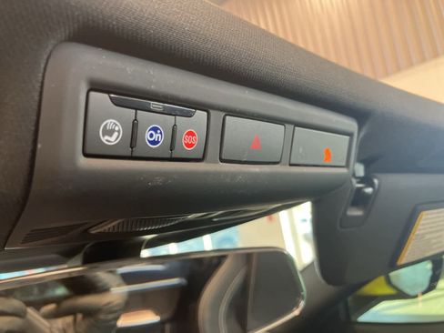 Used 2020 Chevrolet Corvette Stingray Coupe w/ 1LT image 23