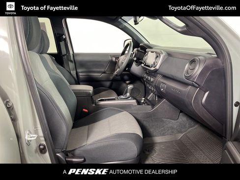 Used 2023 Toyota Tacoma TRD Sport image 6