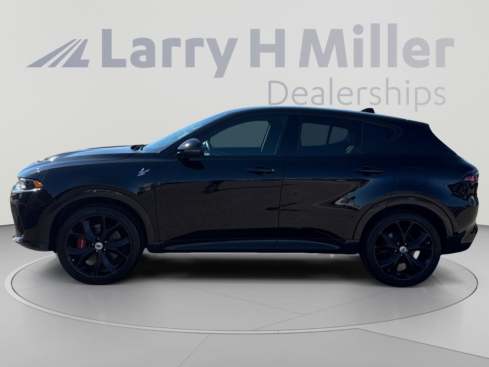 Used 2024 Dodge Hornet R/T w/ Track Pack AWD/4WD image 2