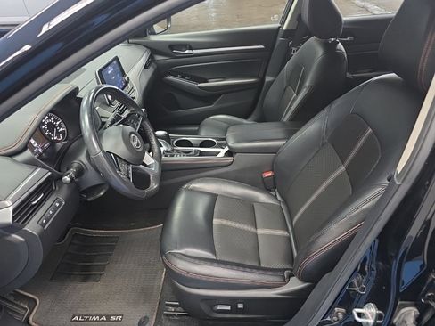 Used 2024 Nissan Altima 2.5 SR FWD image 19