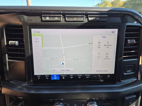 Used 2024 Ford F350 Lariat w/ Camper Package image 27