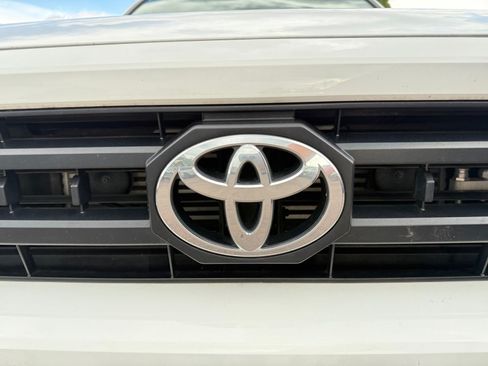 Certified 2025 Toyota 4Runner SR5 AWD/4WD image 22