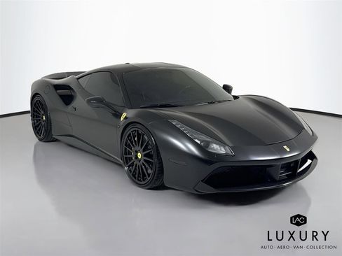 Used 2017 Ferrari 488 GTB image 3