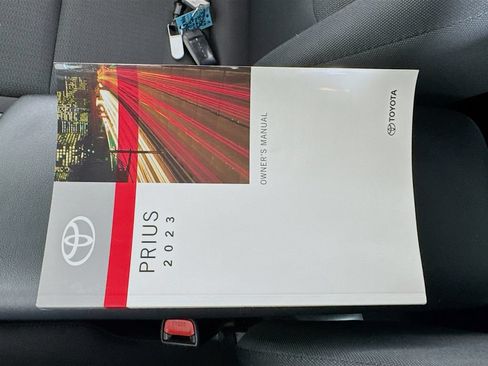 Used 2023 Toyota Prius LE FWD image 32