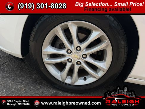 Used 2016 Chevrolet Malibu LT FWD image 38