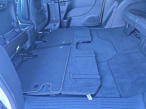 New 2026 Chrysler Pacifica Select w/ S Appearance Package image 92