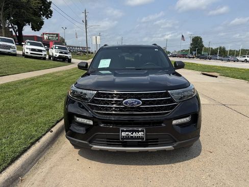 Used 2020 Ford Explorer XLT w/ Equipment Group 202A AWD/4WD image 8