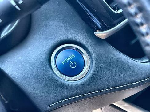 Used 2022 Toyota Highlander LE image 28