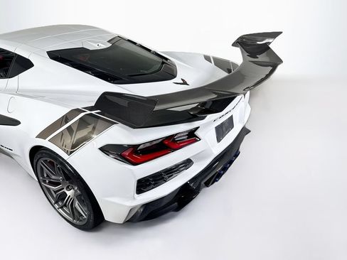 Used 2024 Chevrolet Corvette Z06 w/ Stealth Interior Trim Package RWD image 24