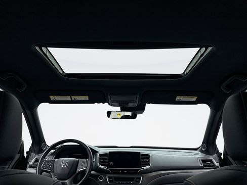 Used 2023 Honda Passport TrailSport image 19