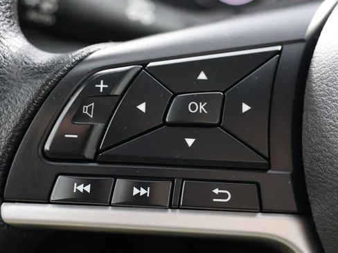 Used 2023 Nissan Altima 2.5 SV FWD image 11