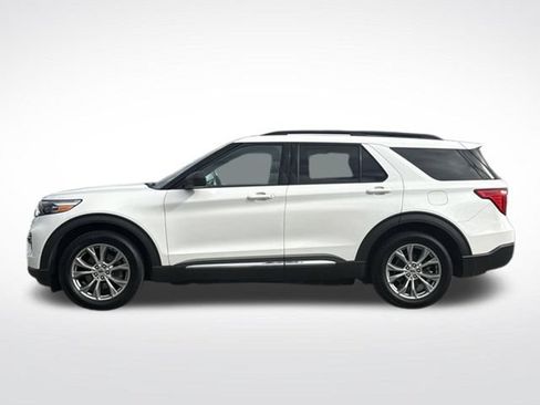 Used 2020 Ford Explorer XLT w/ Equipment Group 202A AWD/4WD image 5