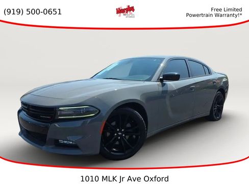Used 2017 Dodge Charger SXT w/ Blacktop Package RWD image 1