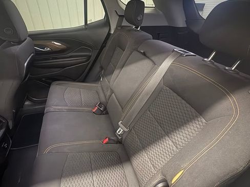 Used 2018 GMC Terrain SLE FWD image 9