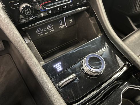 Used 2022 Jeep Grand Cherokee Limited w/ Trailer Tow Prep Group (B) image 34