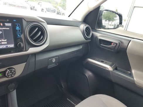Used 2018 Toyota Tacoma SR5 RWD image 26