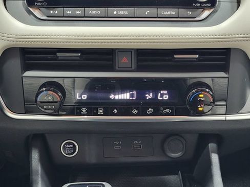 Used 2023 Nissan Rogue SV AWD/4WD image 21