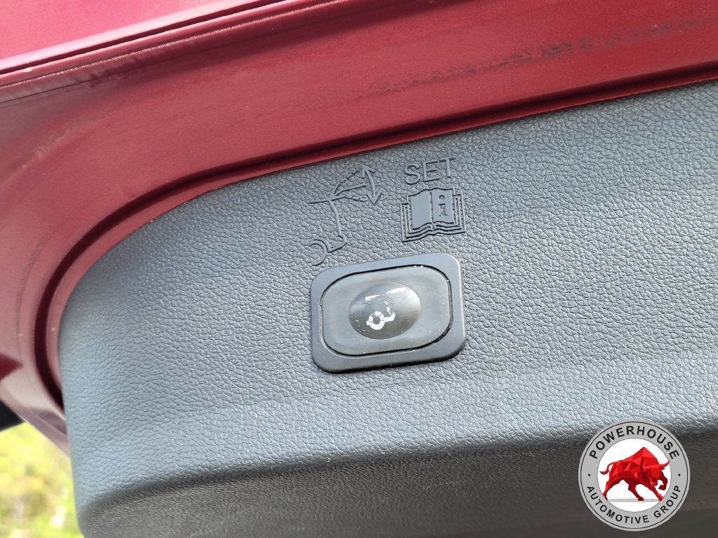 Certified 2017 Ford Escape SE w/ Equipment Group 201A FWD image 15