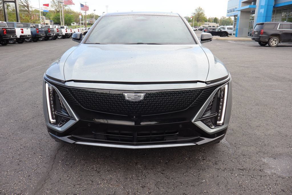 Used 2024 Cadillac Lyriq Sport RWD image 40