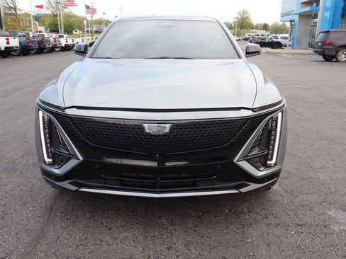 Used 2024 Cadillac Lyriq Sport RWD image 40