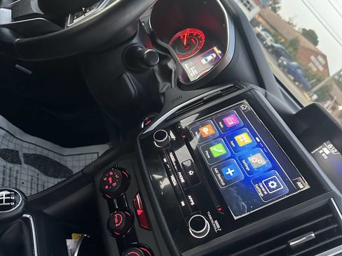 Used 2017 Subaru Impreza 2.0i Sport image 11