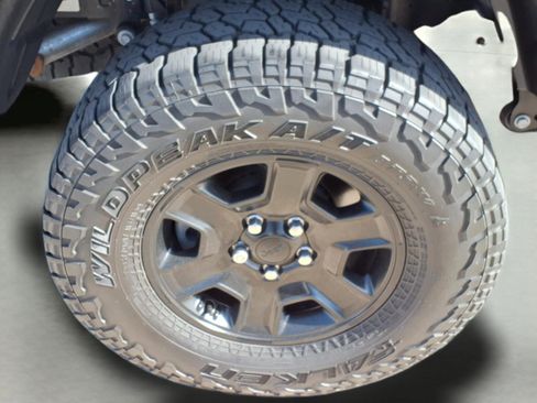 Used 2022 Jeep Gladiator Mojave w/ LED Lighting Group AWD/4WD image 9