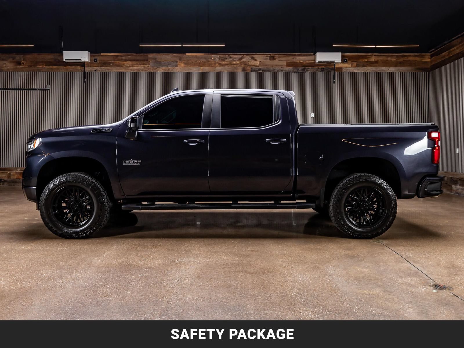 Used 2023 Chevrolet Silverado 1500 RST AWD/4WD image 5