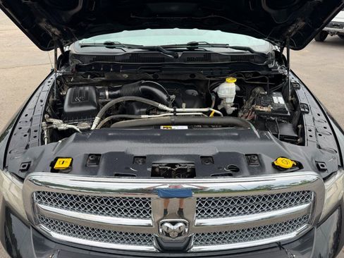 Used 2018 RAM 1500 SLT AWD/4WD image 23
