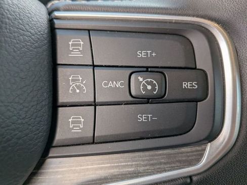 Used 2024 Jeep Wagoneer Series II w/ Flexible Seating Group image 19