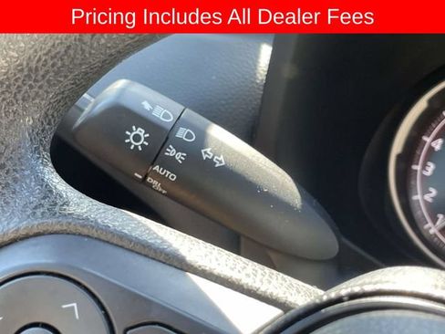 Used 2025 Toyota RAV4 XLE AWD/4WD image 27