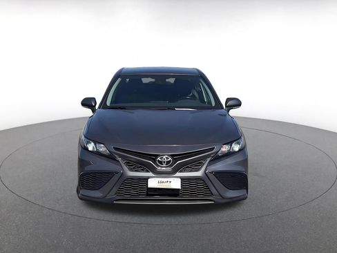 Used 2024 Toyota Camry SE FWD image 4