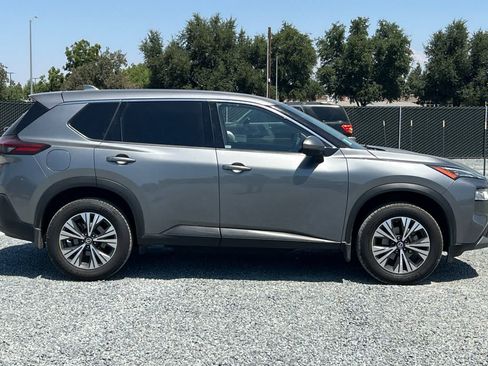 Used 2021 Nissan Rogue SV FWD image 9