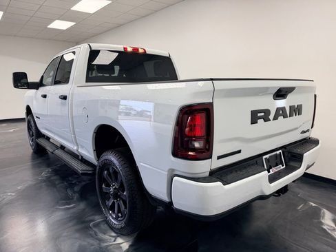 Used 2025 RAM 2500 Big Horn AWD/4WD image 19