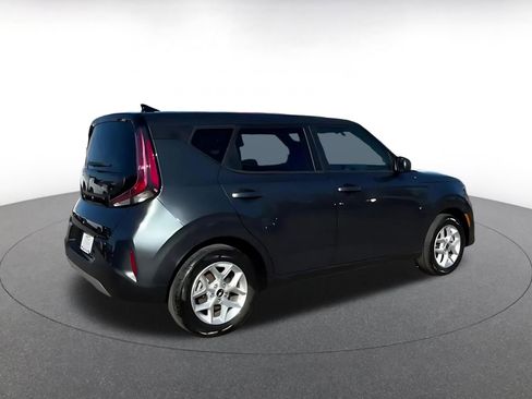 Used 2025 Kia Soul LX w/ LX Technology Package image 14