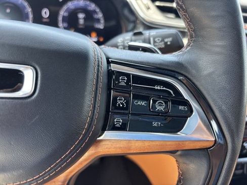 Used 2024 Jeep Grand Cherokee L Summit AWD/4WD image 29