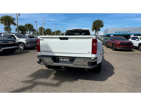 Used 2024 Chevrolet Silverado 3500 LT image 3
