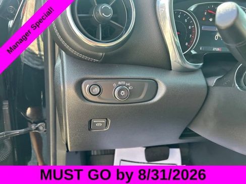 Used 2024 Chevrolet Blazer LT w/ Convenience Package FWD image 17