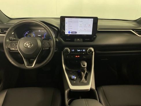 Used 2024 Toyota RAV4 XSE AWD/4WD image 22