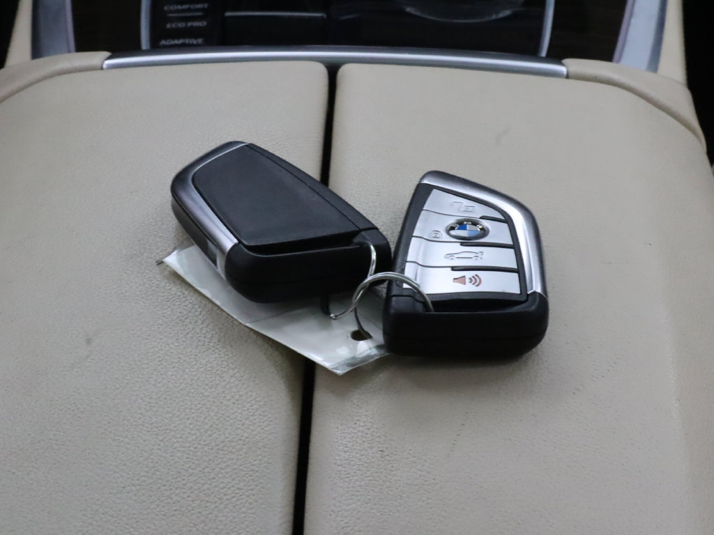 Used 2021 BMW X5 sDrive40i w/ Premium Package RWD image 16