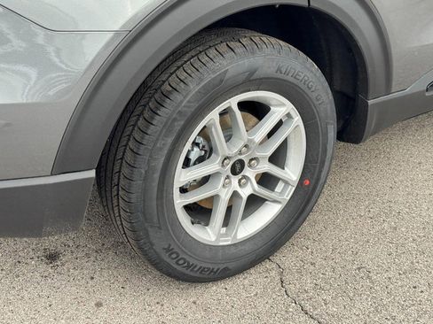 New 2026 Ford Explorer Active image 4