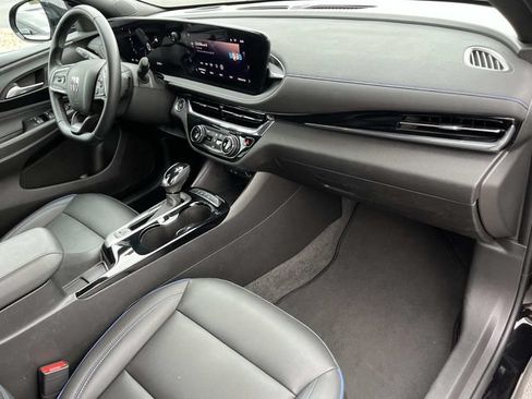 Used 2025 Buick Envista Sport Touring FWD image 23