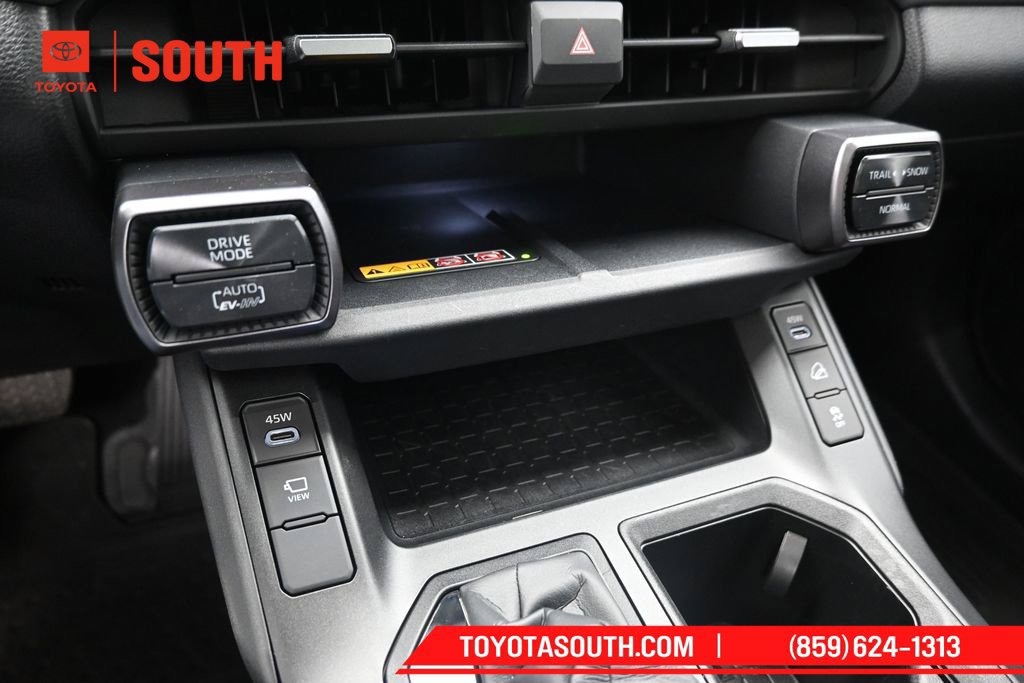 Used 2026 Toyota RAV4 XSE AWD/4WD image 20