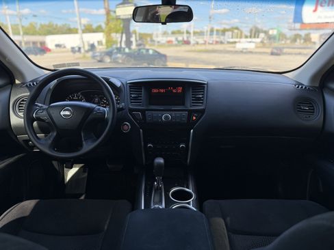 Used 2015 Nissan Pathfinder S image 22