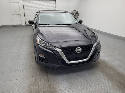 Used 2022 Nissan Altima 2.5 SV image 14