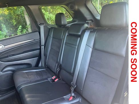Used 2021 Jeep Grand Cherokee Laredo X AWD/4WD image 11