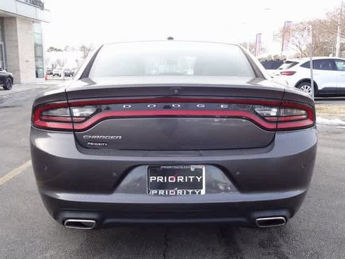 Used 2020 Dodge Charger SXT w/ Leather Interior Group image 3