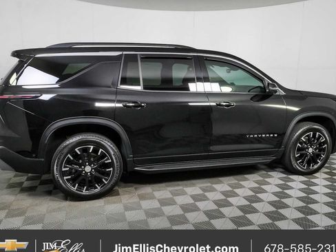Certified 2025 Chevrolet Traverse LT w/ Enhanced Driving Package FWD image 2