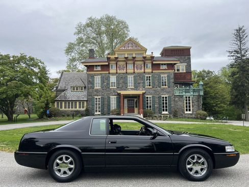 Used 2002 Cadillac Eldorado Touring w/ Preffered Equipment Group FWD image 13